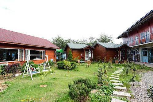 Emoh B&B Nantou Exterior photo